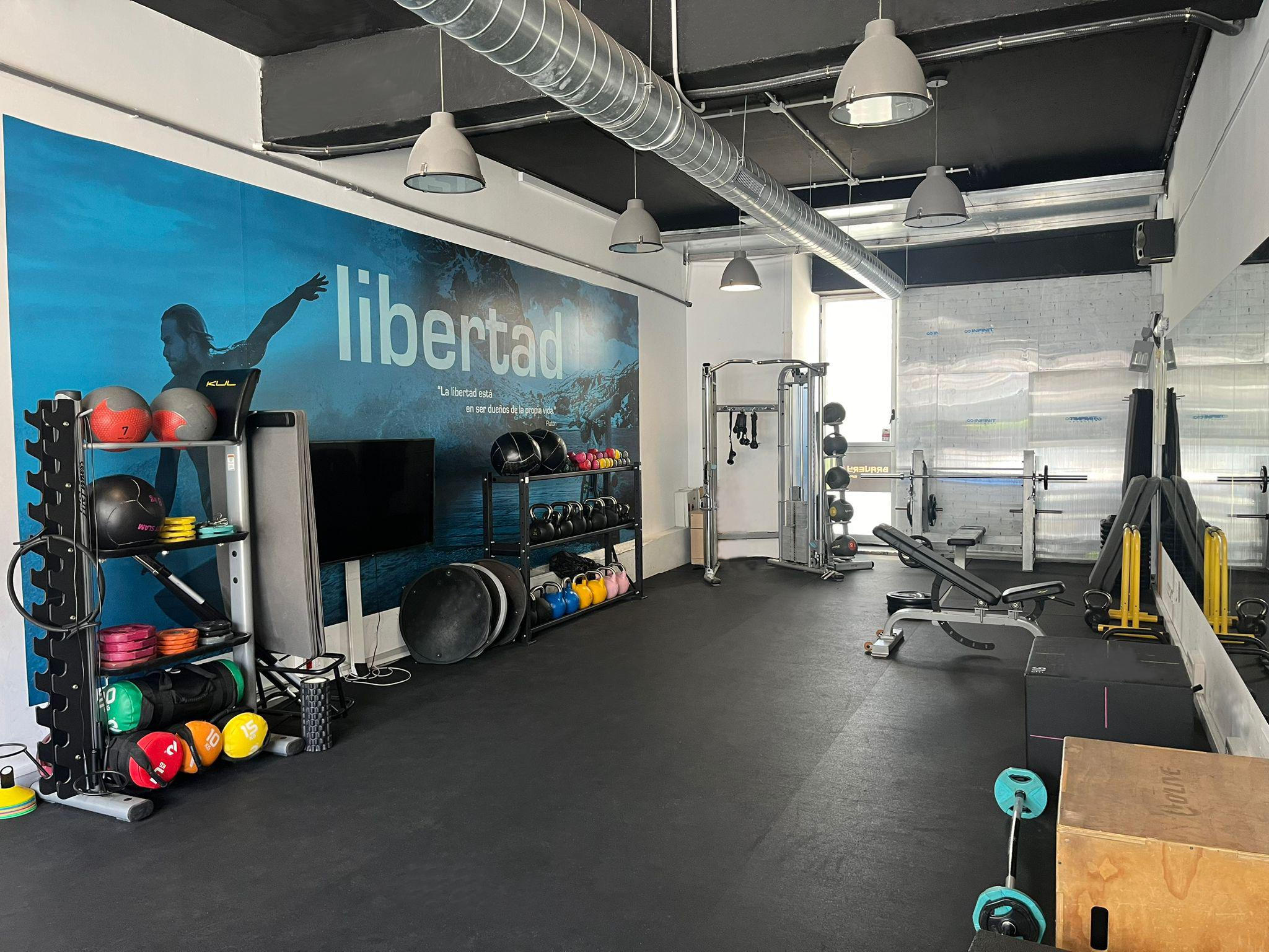 Infinit Fitness Miramadrid zona Funcional